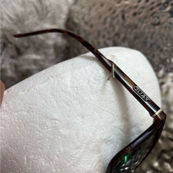 Quay Sunglasses “Reckless” 126 Polarized Lens Tortoise FRAMES eyewear accessory - Picture 6 of 7
